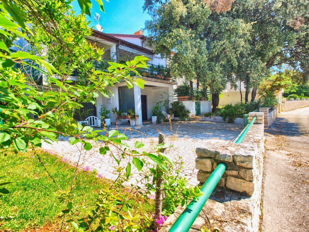 Apartments Evelina 1057 Pjescana Uvala Exterior photo